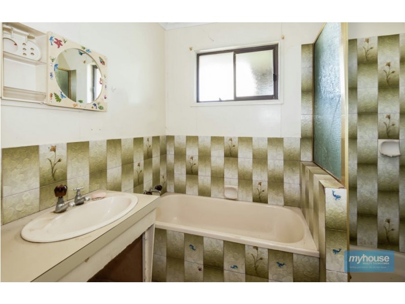 529 Greenwattle Street, Glenvale QLD 4350