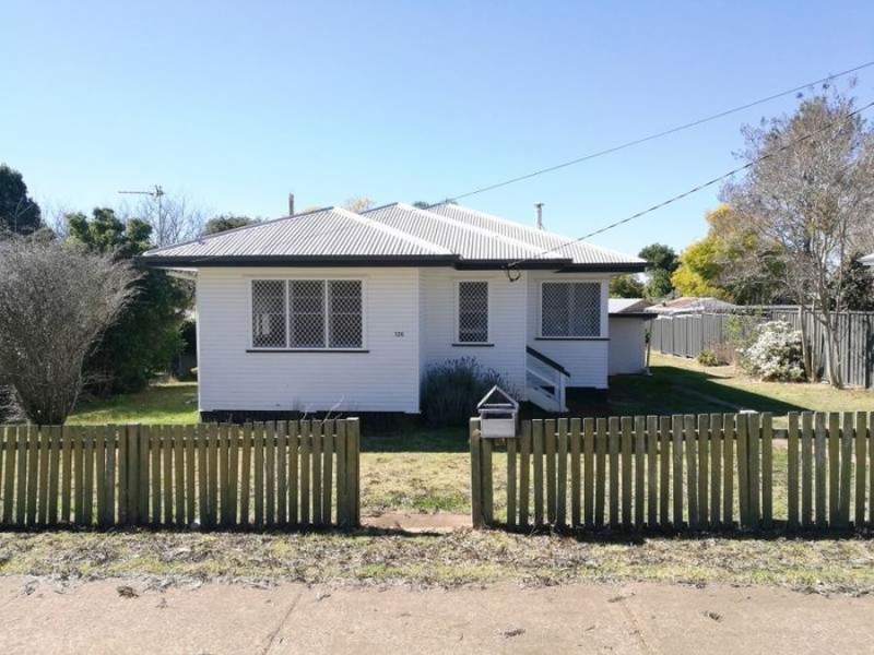 126 Ramsay Street, Centenary Heights QLD 4350