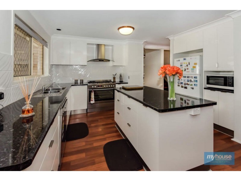 10 Erin Street, Wilsonton QLD 4350