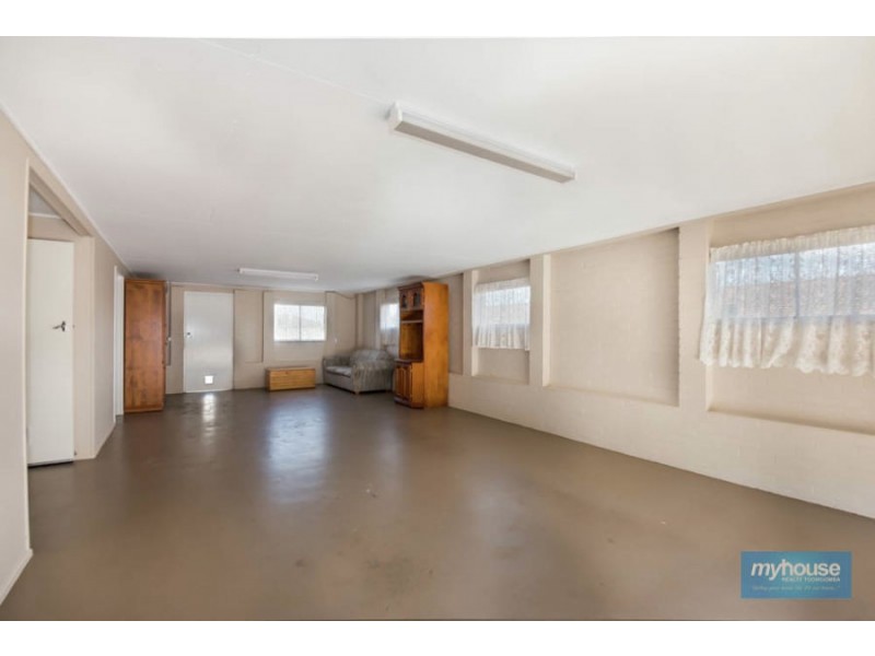 10 Erin Street, Wilsonton QLD 4350