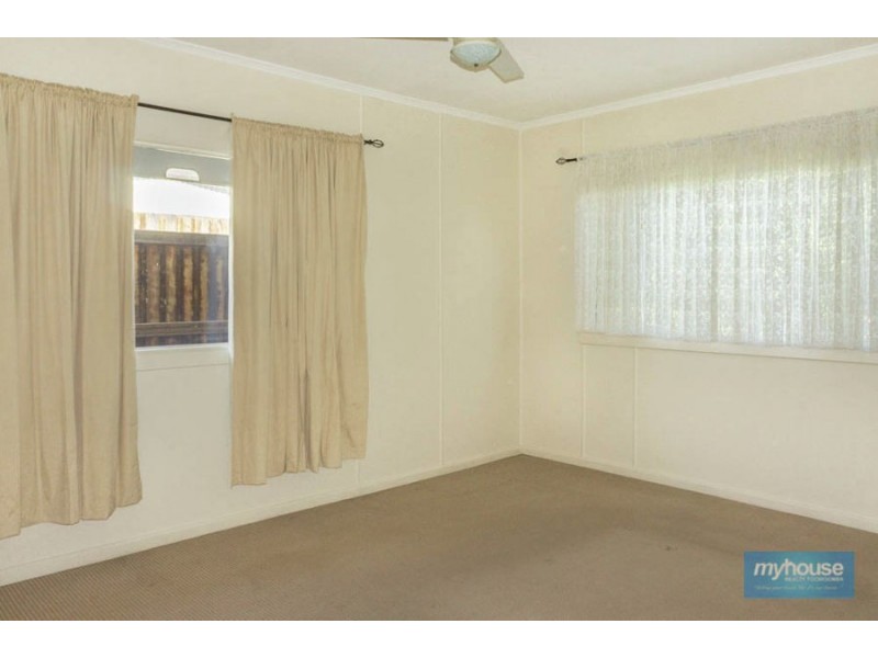 11 McCook Street, South Toowoomba QLD 4350