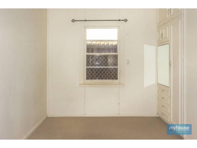 11 McCook Street, South Toowoomba QLD 4350