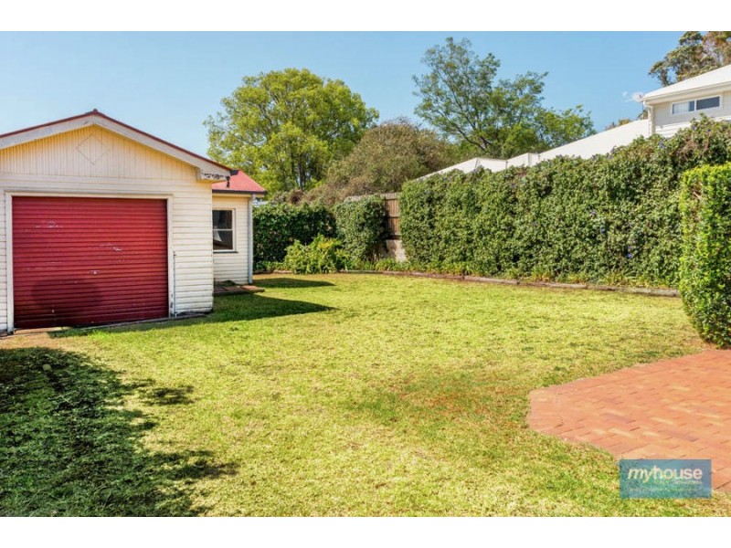 11 McCook Street, South Toowoomba QLD 4350