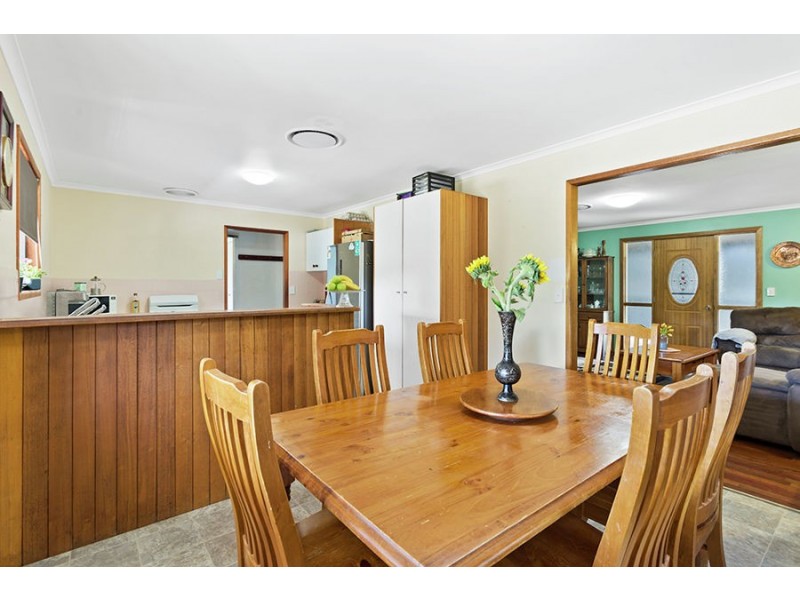 6 Hillview Crescent, Gowrie Junction QLD 4352