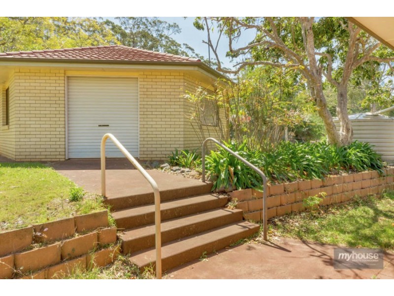 17 Niddrie Drive, Middle Ridge QLD 4350