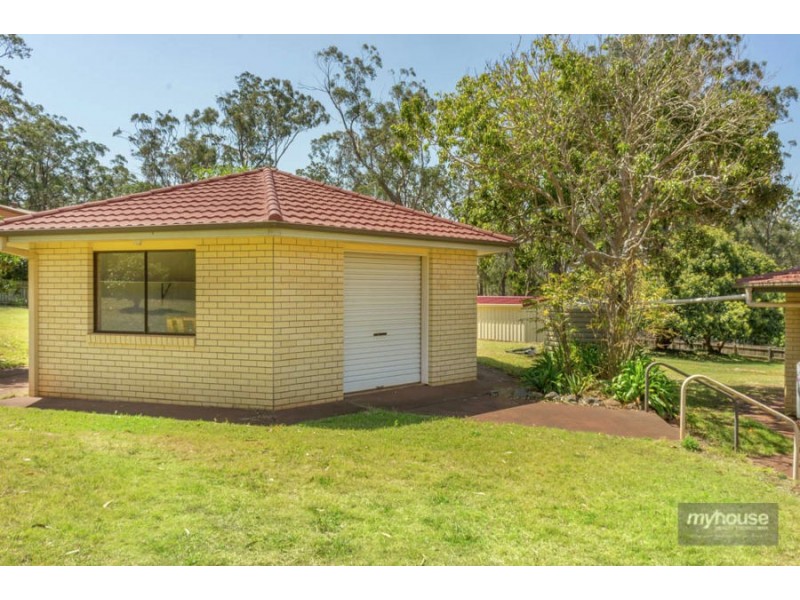 17 Niddrie Drive, Middle Ridge QLD 4350