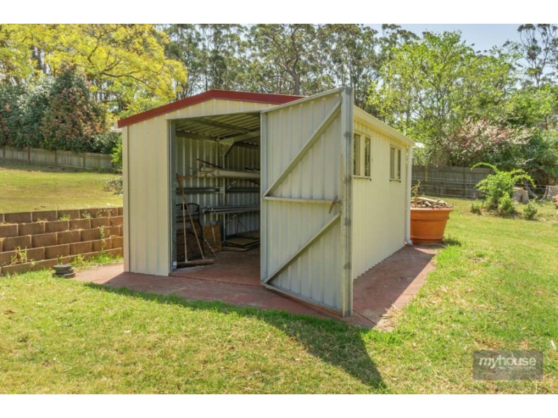 17 Niddrie Drive, Middle Ridge QLD 4350