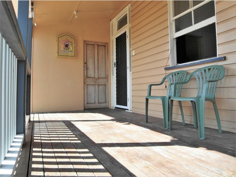 12 Swallow Court, Newtown QLD 4350