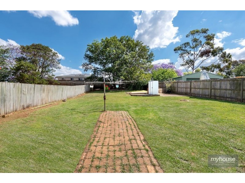 12 Swallow Court, Newtown QLD 4350