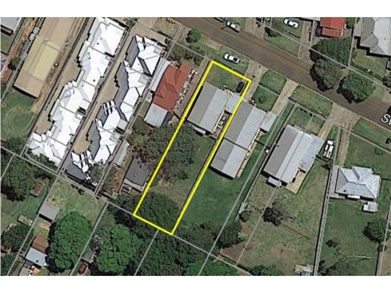 12 Swallow Court, Newtown QLD 4350