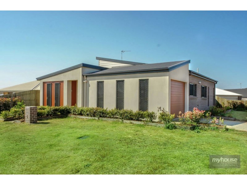 4 Farrer Street, Cranley QLD 4350
