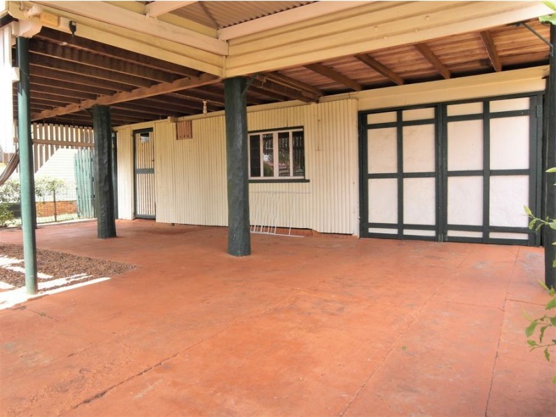 8 Vera Street, Newtown QLD 4350