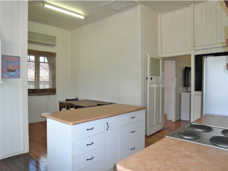 8 Vera Street, Newtown QLD 4350