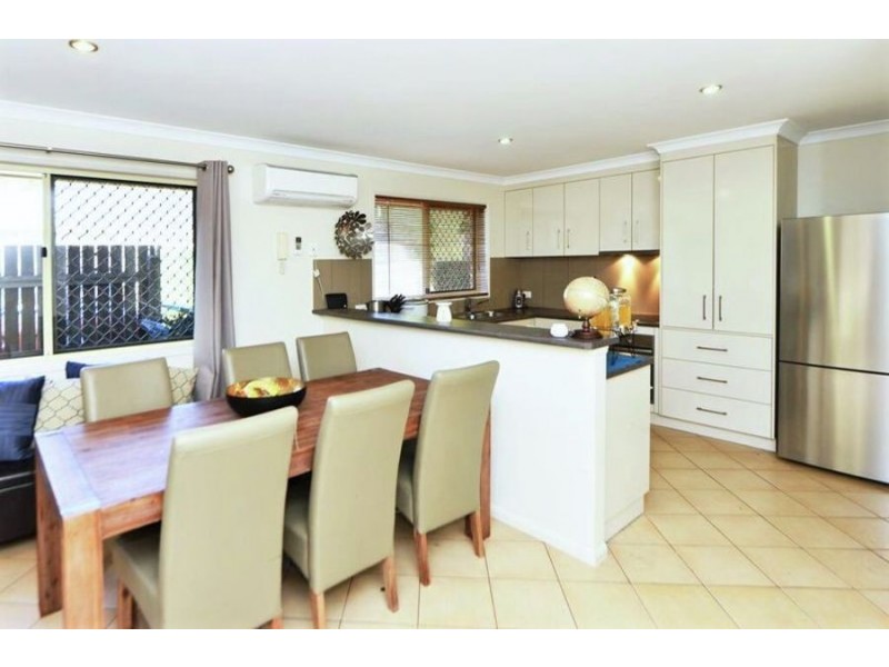 3/27 Gladstone Street, Newtown QLD 4350