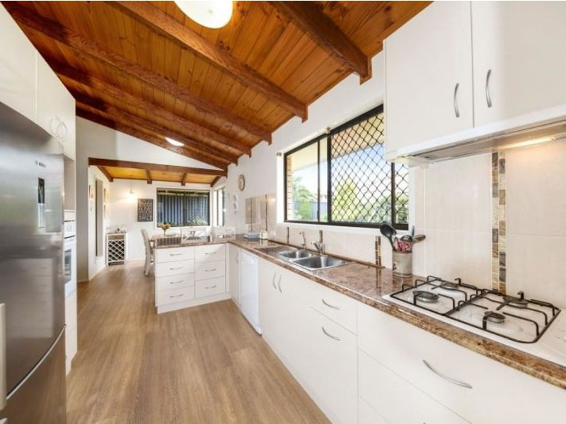 40 Hinkler Crescent, Wilsonton QLD 4350