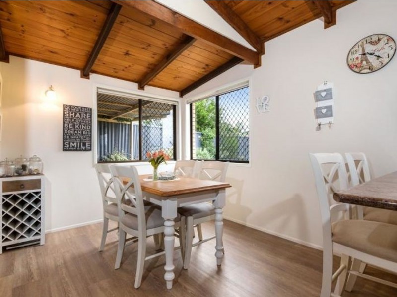 40 Hinkler Crescent, Wilsonton QLD 4350