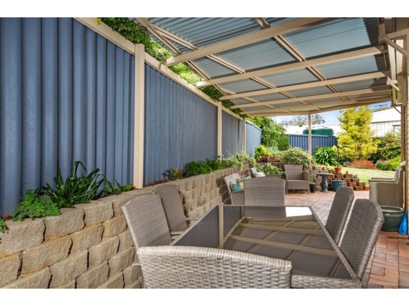 40 Hinkler Crescent, Wilsonton QLD 4350