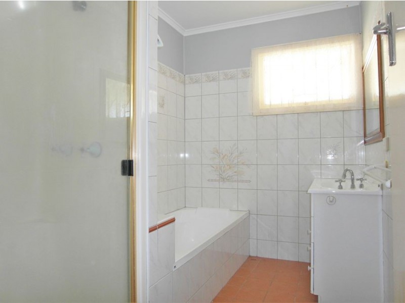 44 Bass Street, Centenary Heights QLD 4350