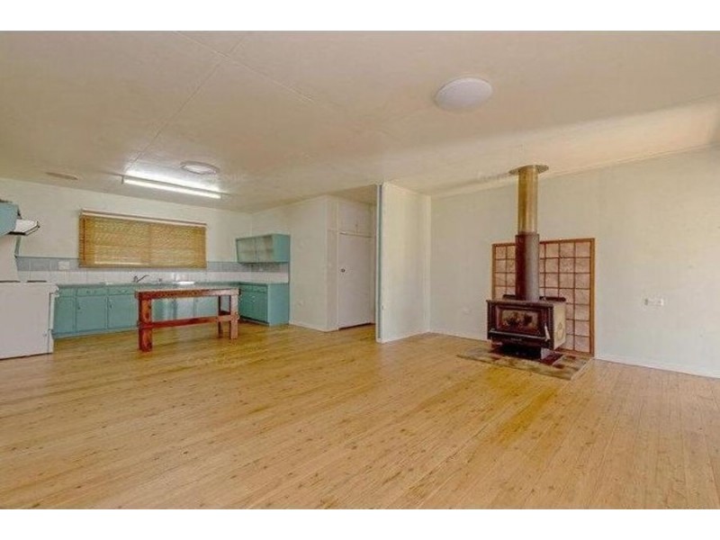 10a Esmond Street, Rockville QLD 4350