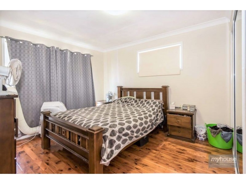 17 Martini Street, Mount Lofty QLD 4350