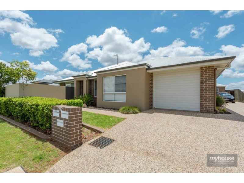 2/152 Kearney Street, Kearneys Spring QLD 4350