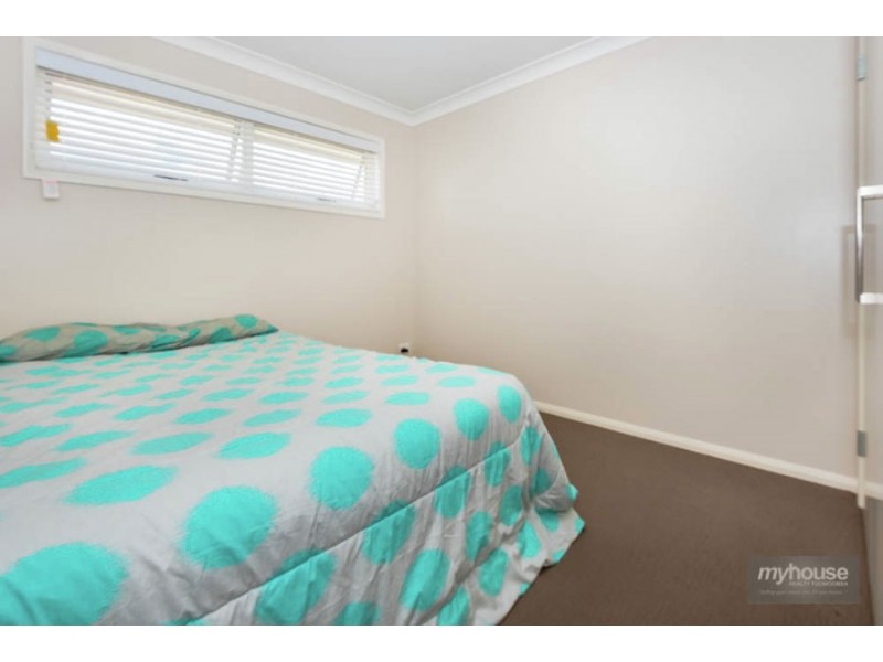 2/152 Kearney Street, Kearneys Spring QLD 4350