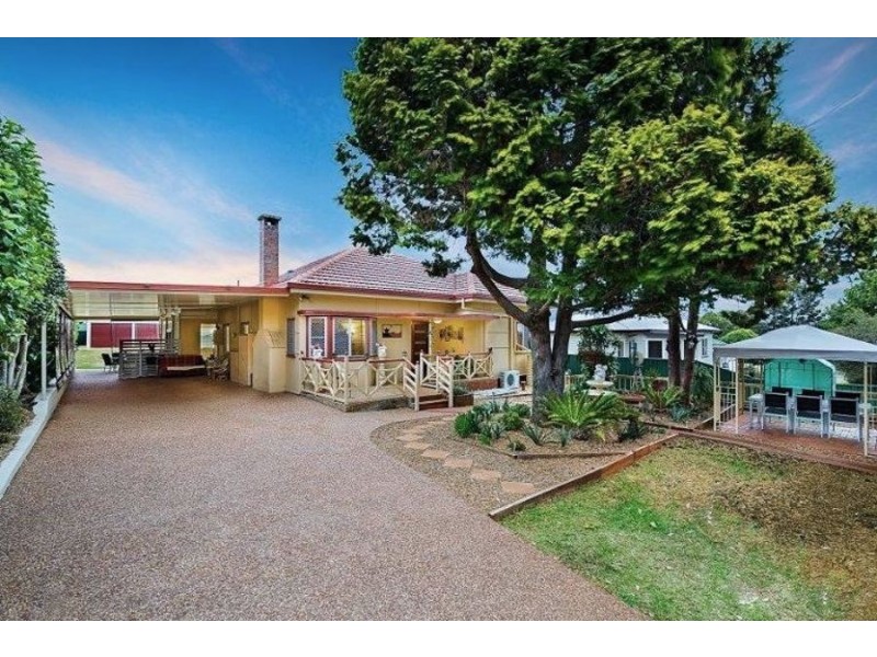 18 Mansford Street, North Toowoomba QLD 4350