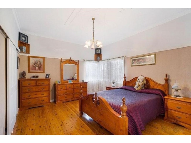 18 Mansford Street, North Toowoomba QLD 4350