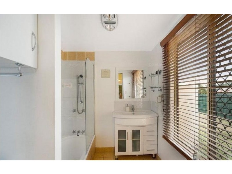 18 Mansford Street, North Toowoomba QLD 4350