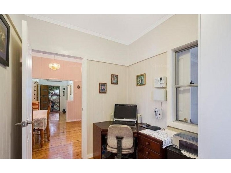 18 Mansford Street, North Toowoomba QLD 4350