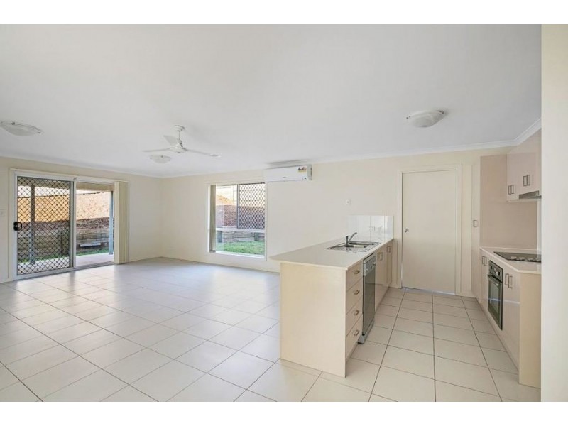 3 Westview Drive, Mount Kynoch QLD 4350