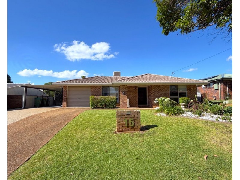 15 Poinciana Street, Newtown QLD 4350