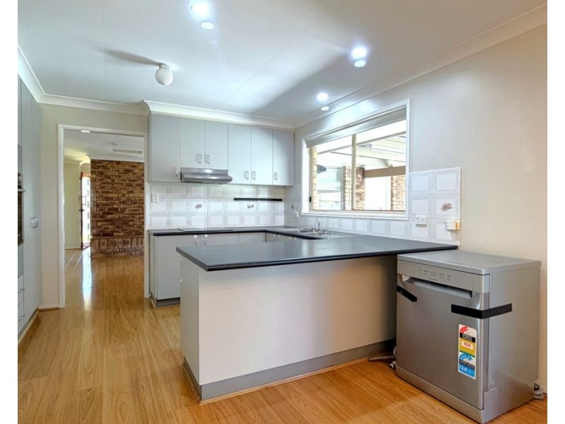 15 Poinciana Street, Newtown QLD 4350