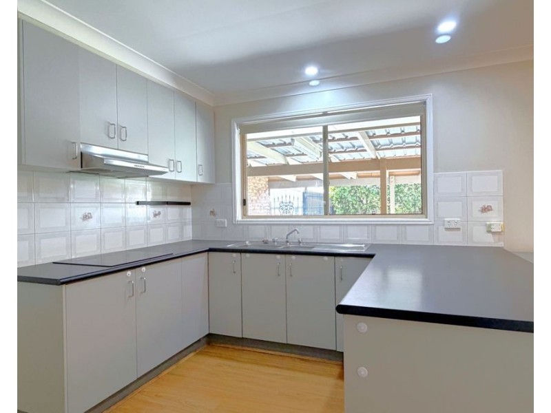 15 Poinciana Street, Newtown QLD 4350