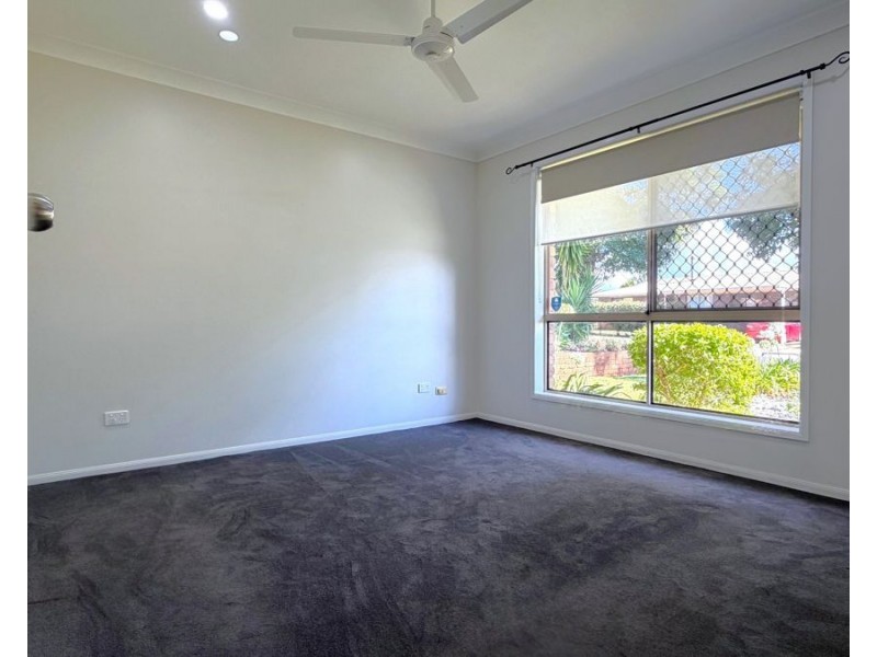 15 Poinciana Street, Newtown QLD 4350