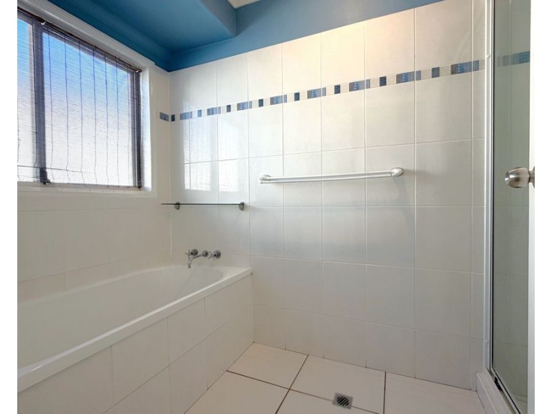 15 Poinciana Street, Newtown QLD 4350