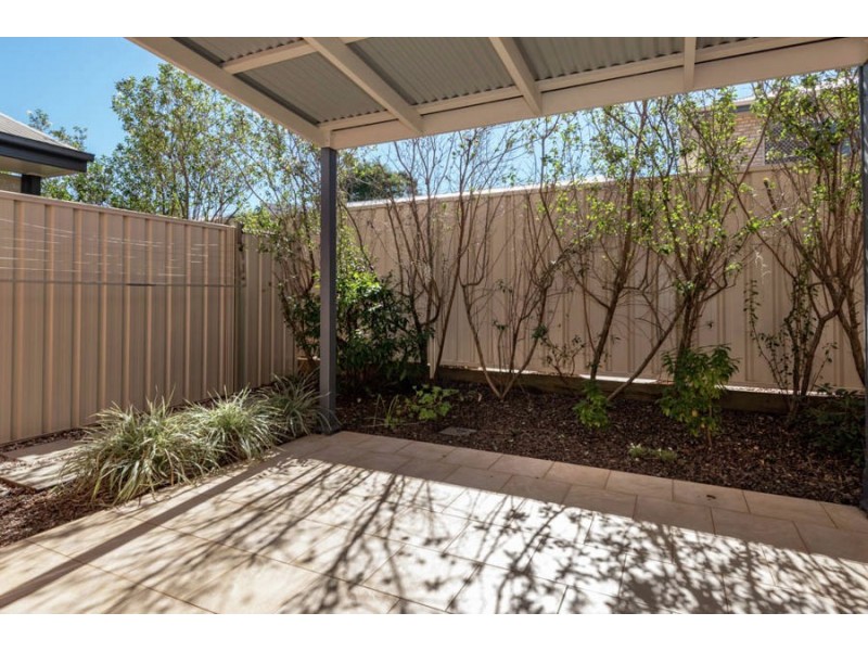 2/353 Greenwattle Street, Wilsonton QLD 4350