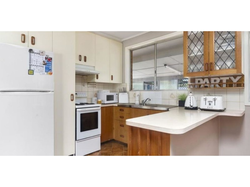 6 Athol Street, Harlaxton QLD 4350