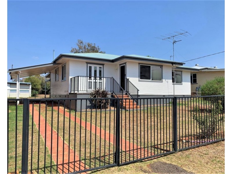 15 McCafferty Street, Wilsonton QLD 4350