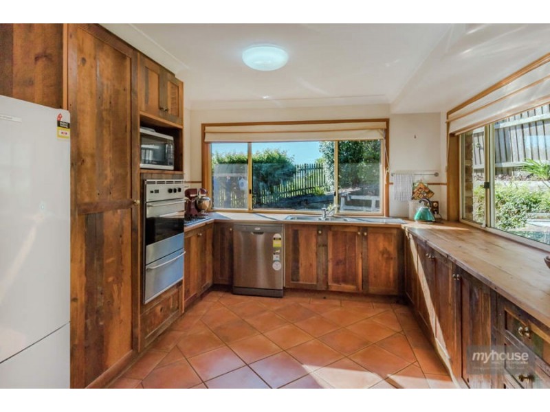 2 Weir Court, Harristown QLD 4350