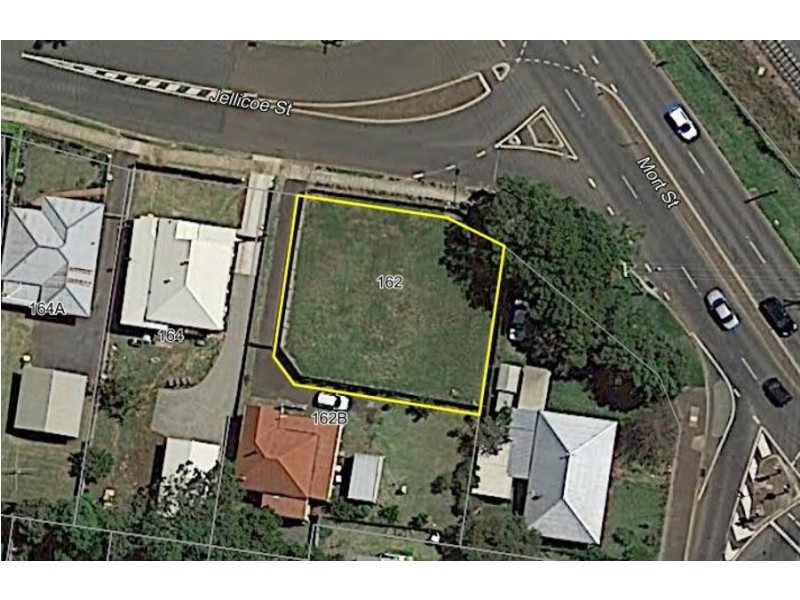 162 Jellicoe Street, Newtown QLD 4350