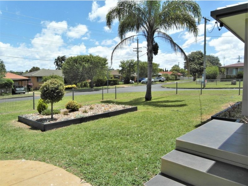 73 Debra Street, Centenary Heights QLD 4350