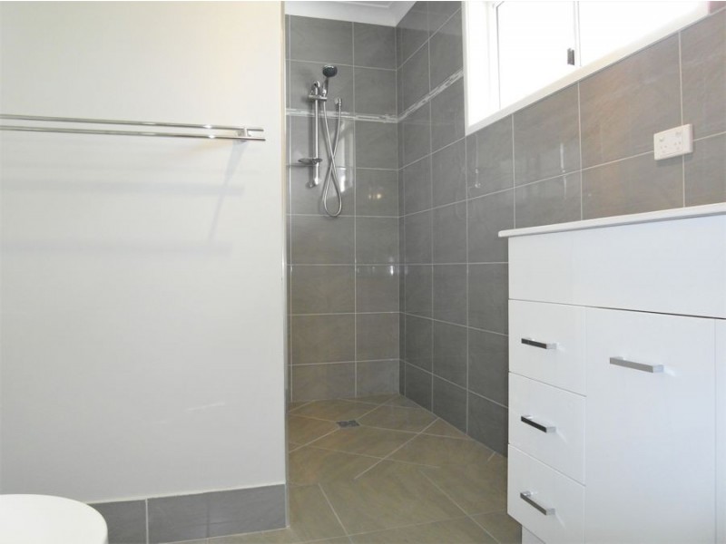 73 Debra Street, Centenary Heights QLD 4350