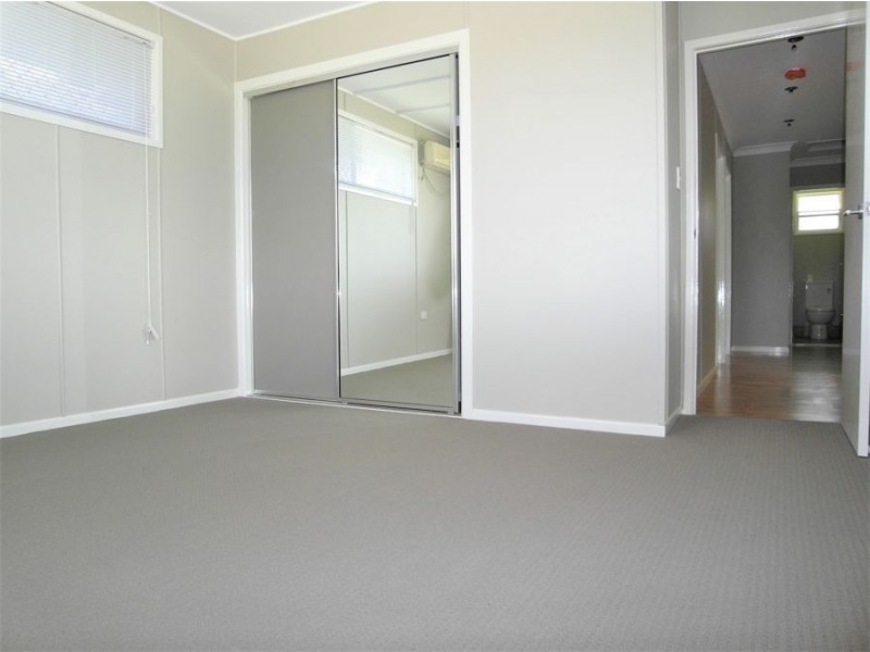 73 Debra Street, Centenary Heights QLD 4350
