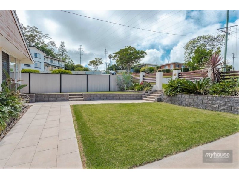 25A North Street, Mount Lofty QLD 4350