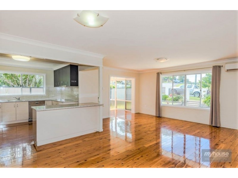 25A North Street, Mount Lofty QLD 4350