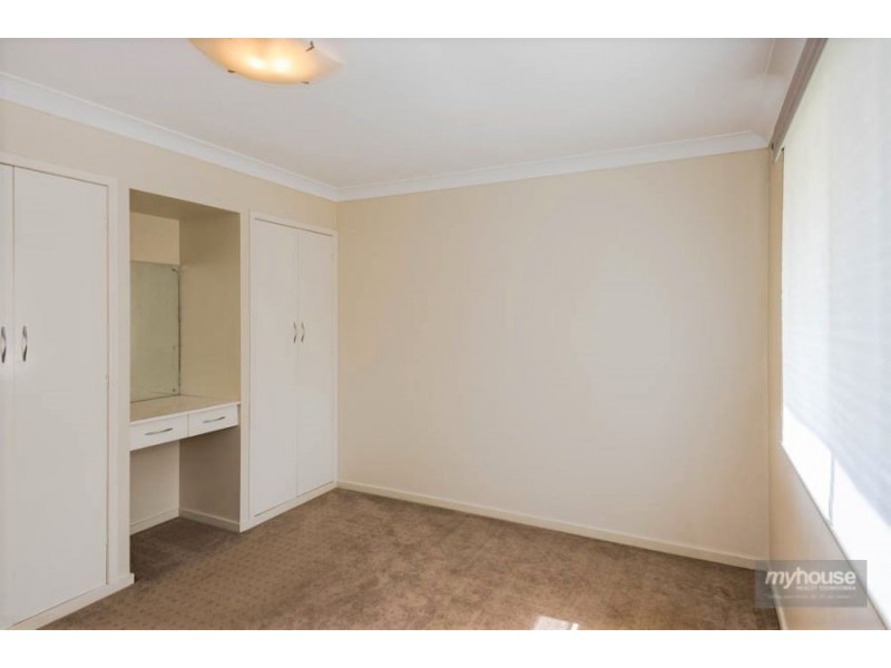 25A North Street, Mount Lofty QLD 4350