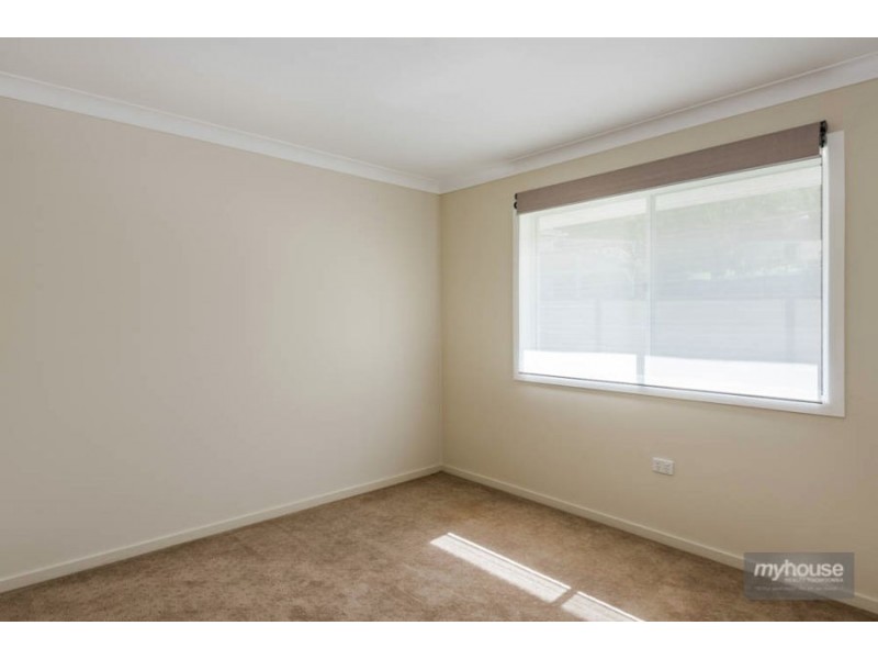 25A North Street, Mount Lofty QLD 4350