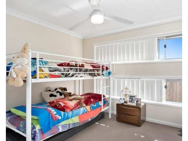 6 Samuel Court, Darling Heights QLD 4350