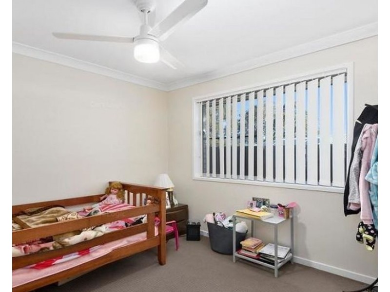 6 Samuel Court, Darling Heights QLD 4350